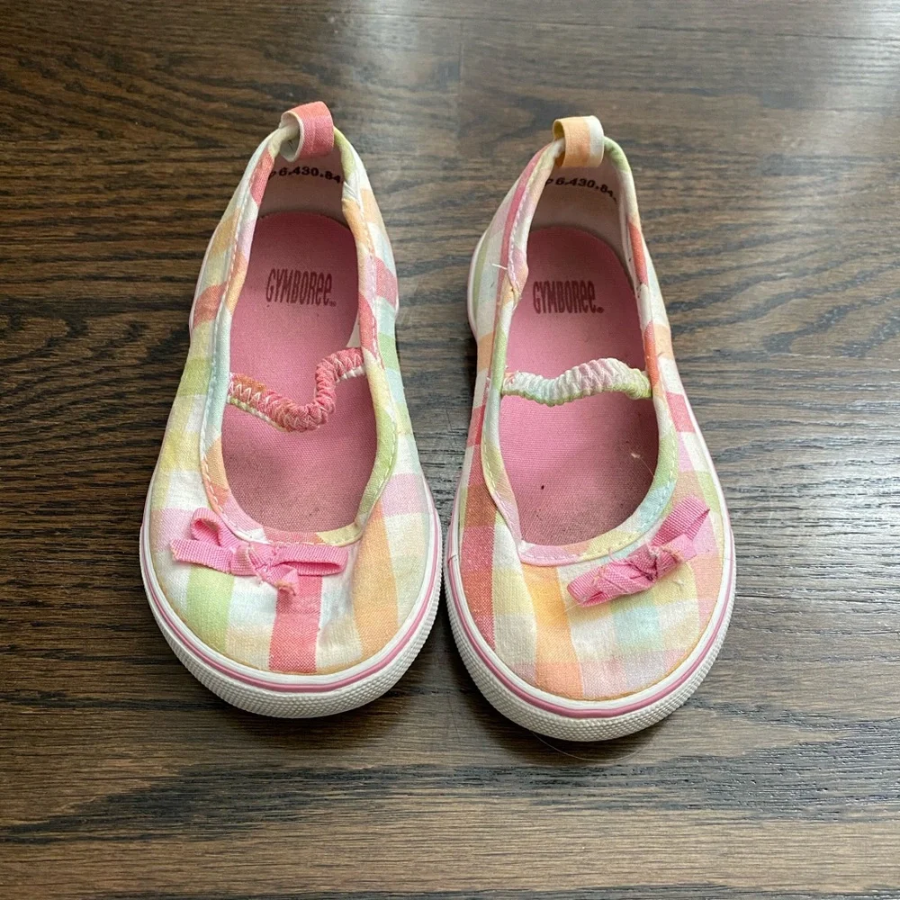 Gymboree size 8 sneakers